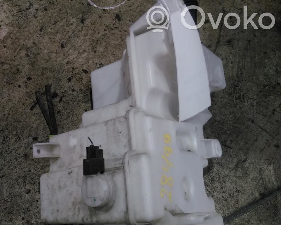 Langų skysčio bakelis   J9D317B613A,J9D317B613A