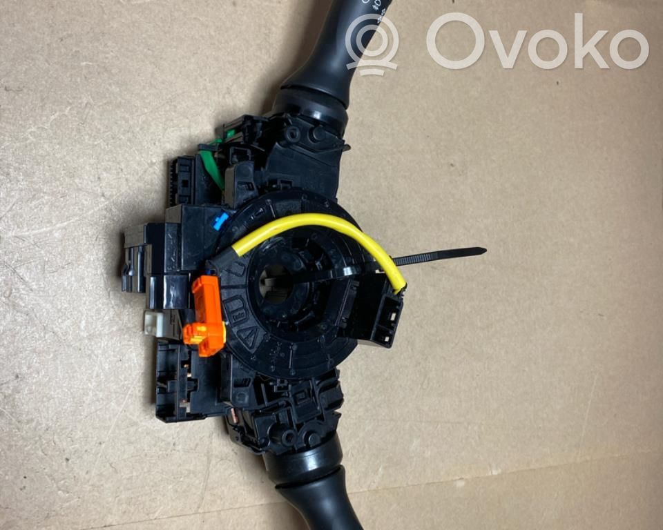 Toyota Aygo AB40 Interruttore/pulsante di controllo multifunzione 