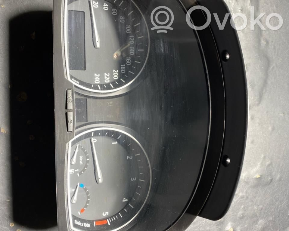 BMW X3 E83 Speedometer (instrument cluster) 