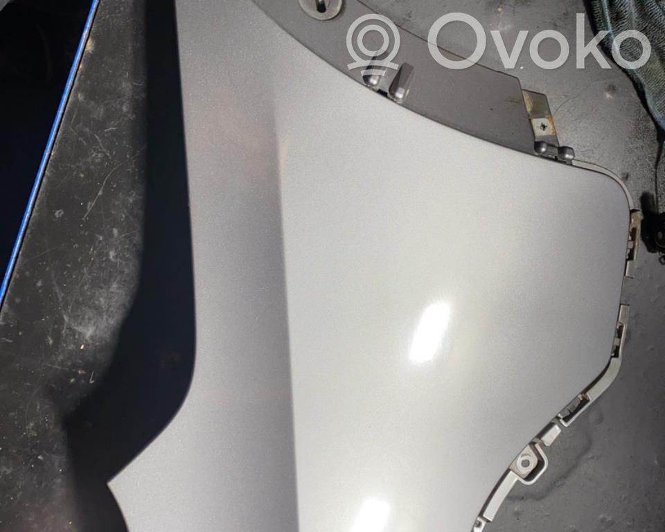 BMW X5 E70 Aizmugurē bampera stūra daļa 