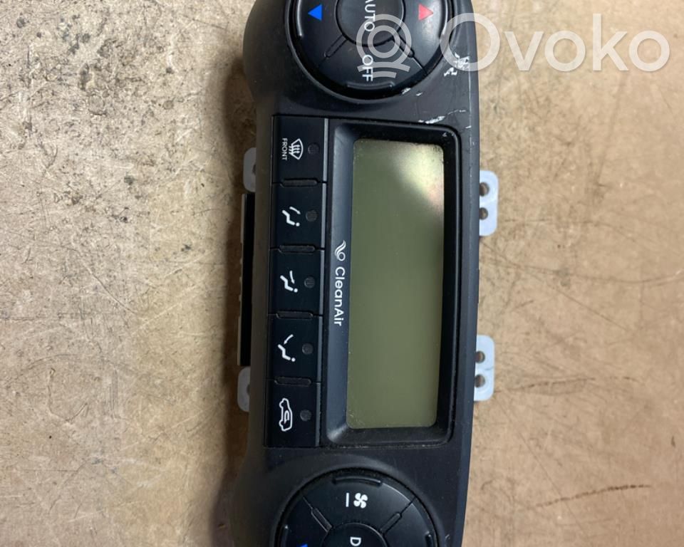 Hyundai ix35 Console centrale, commande chauffage/clim 