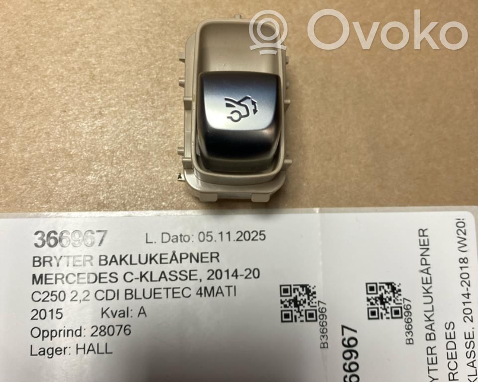 Mercedes-Benz C W205 Interruptor para abrir la puerta trasera 