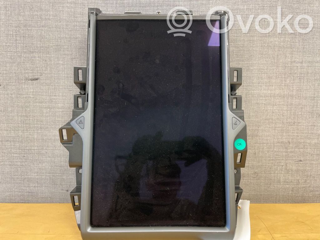 Tesla Model S Kita panelės detalė 