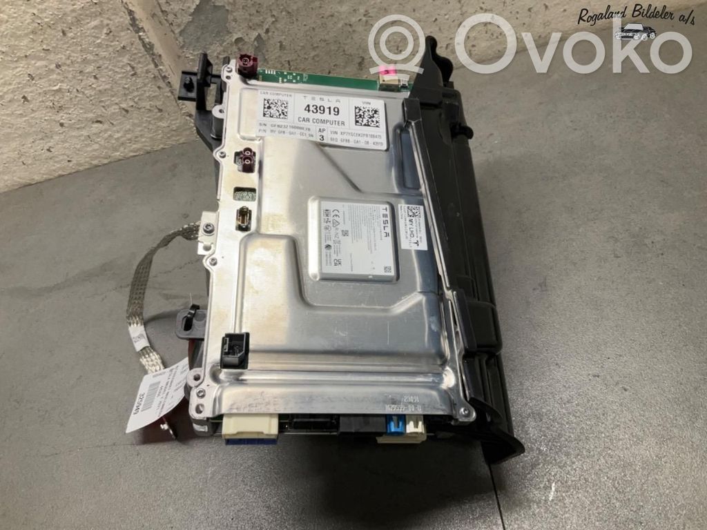 Tesla Model Y HiFi Audio sound control unit 