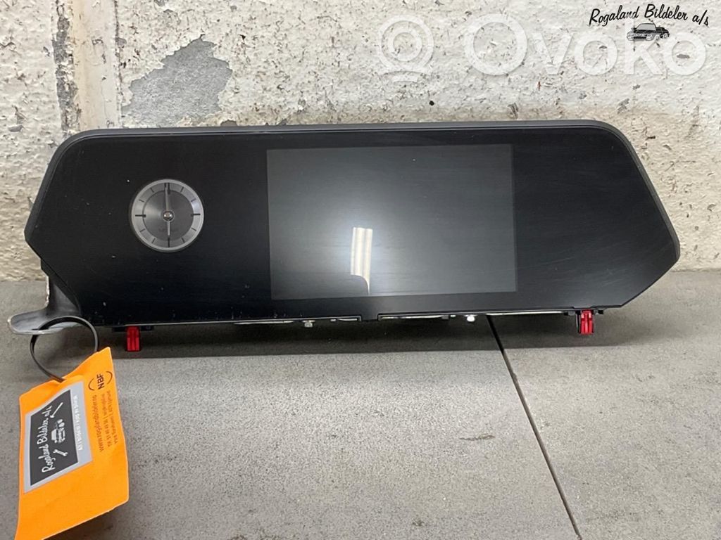 Lexus UX Head unit multimedia control 