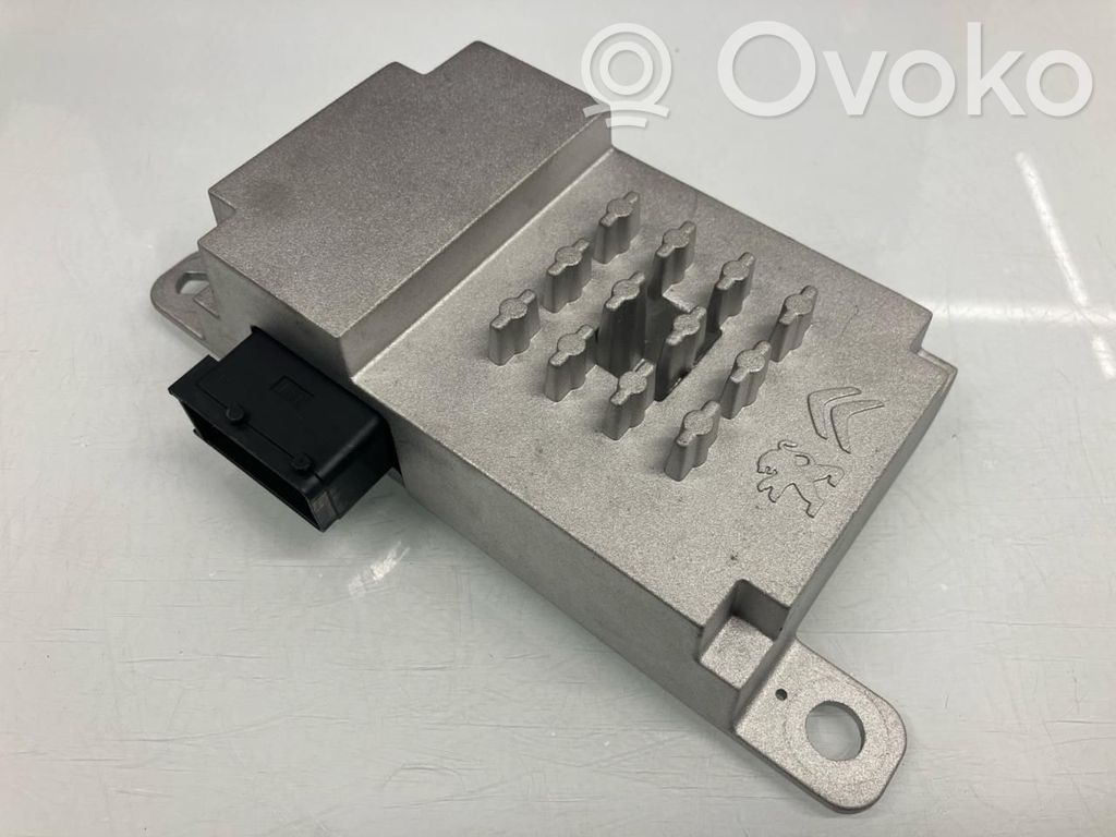 Citroen C4 III e-C4 Wzmacniacz audio 