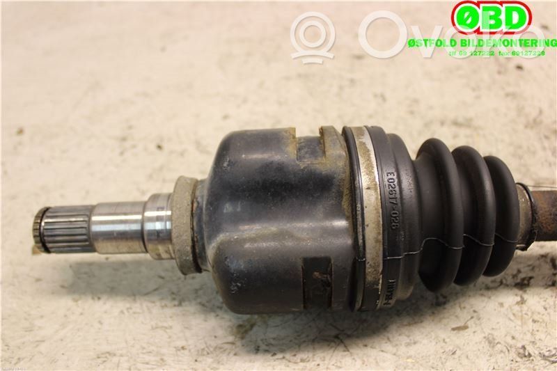 Toyota Avensis T220 Front driveshaft 