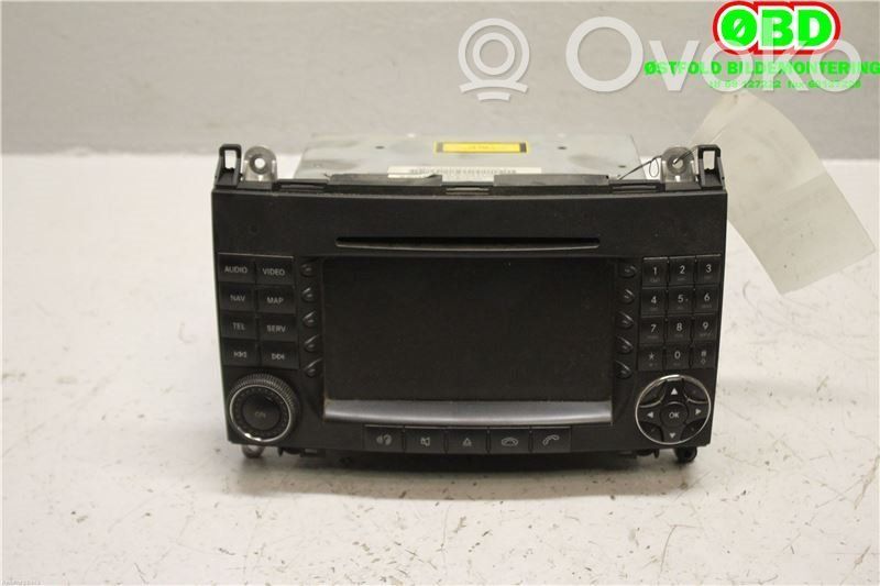 Panel / Radioodtwarzacz CD/DVD/GPS   A9068201589,9068201589,9068201589,9068201589,A9068201589,A9068201989