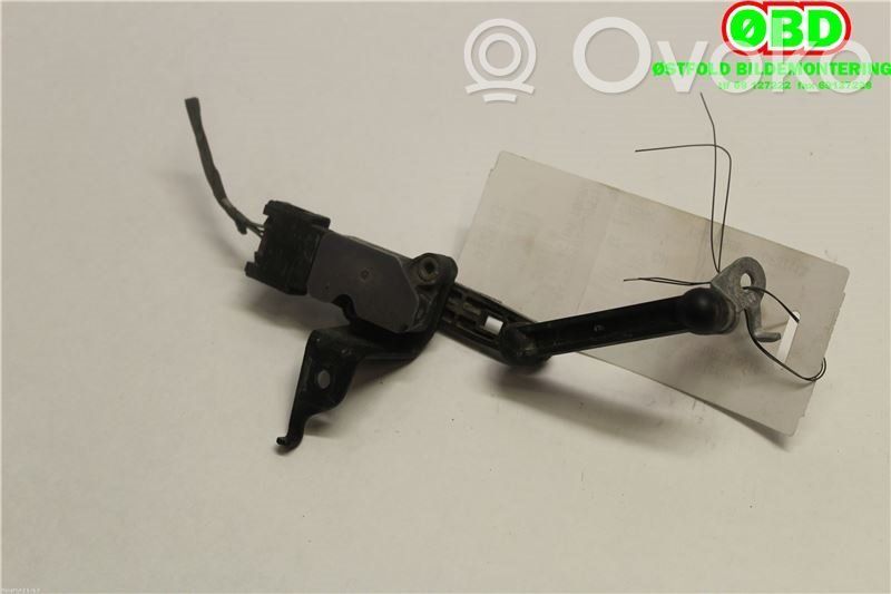 BMW 2 F22 F23 Sensore di livello di altezza della sospensione pneumatica anteriore (usato) 