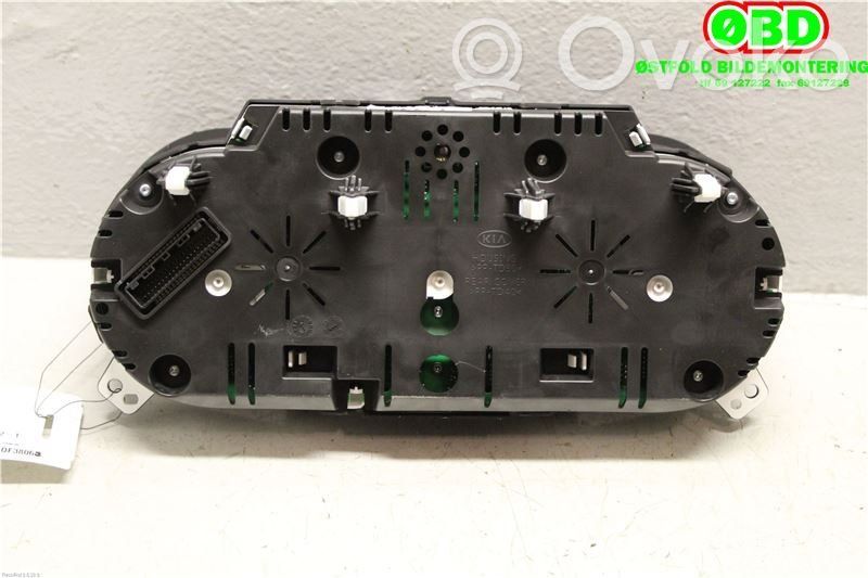 KIA Ceed Geschwindigkeitsmesser Cockpit 