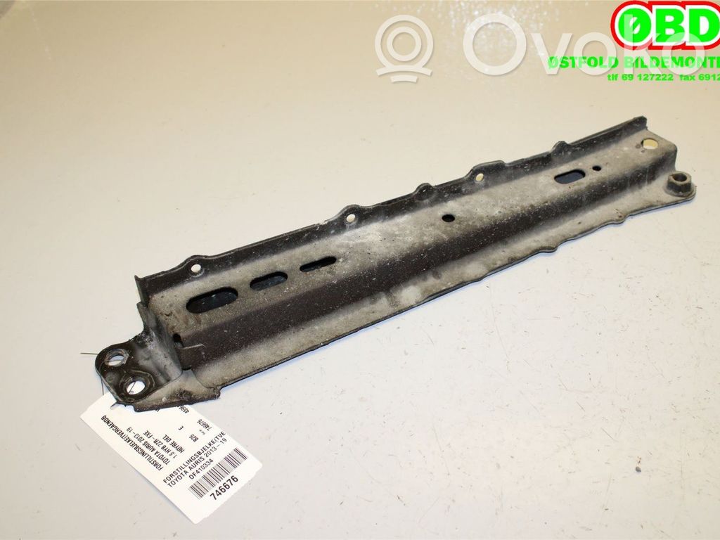Toyota Auris E180 Rama pomocnicza przednia 