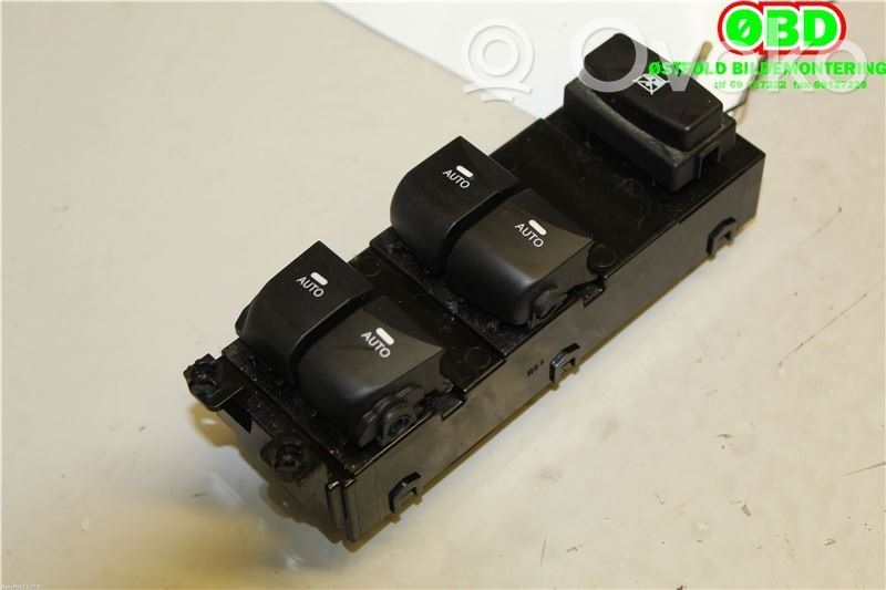 Hyundai i30 Electric window control switch 