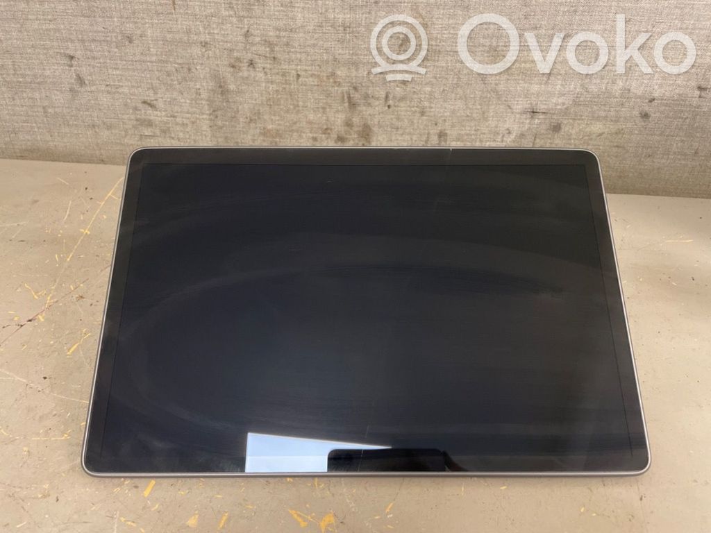 Tesla Model 3 Kita panelės detalė 