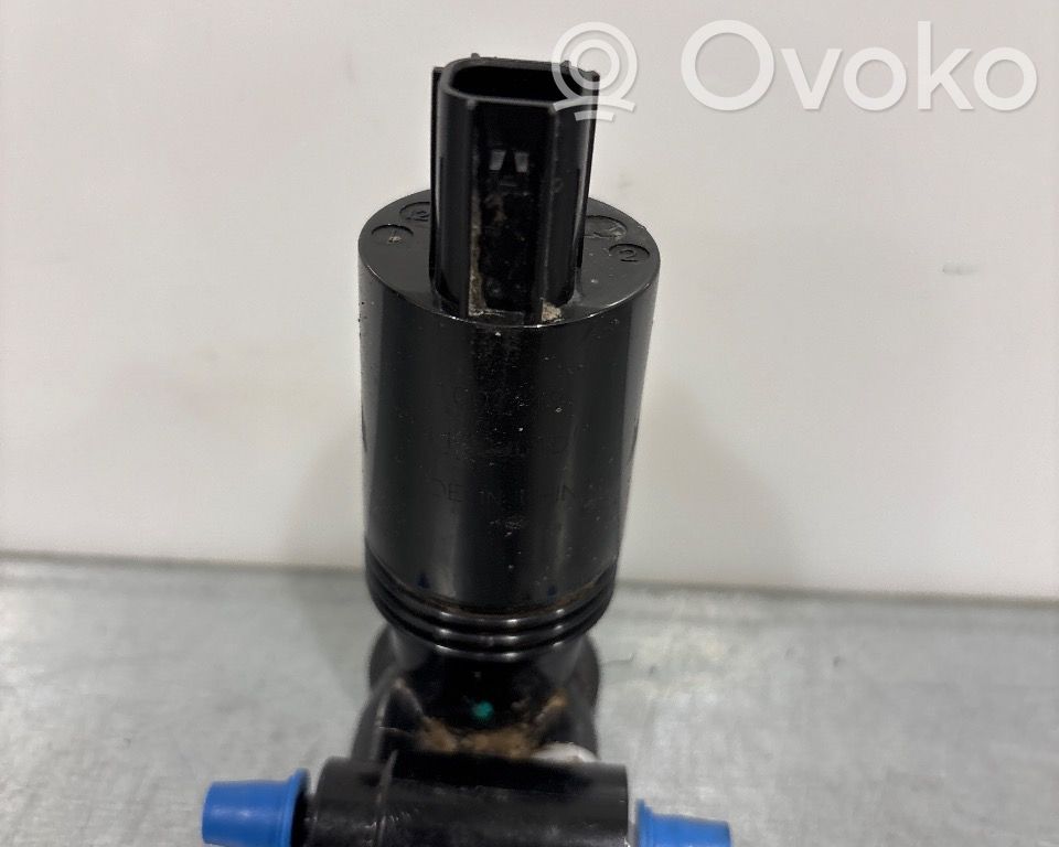 Volvo XC60 Windscreen/windshield washer pump 