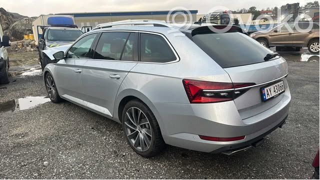 Skoda Superb B8 (3V) Taka-akselin palkki 