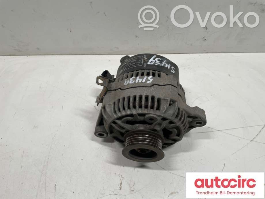 Toyota Avensis T220 Generator/alternator 
