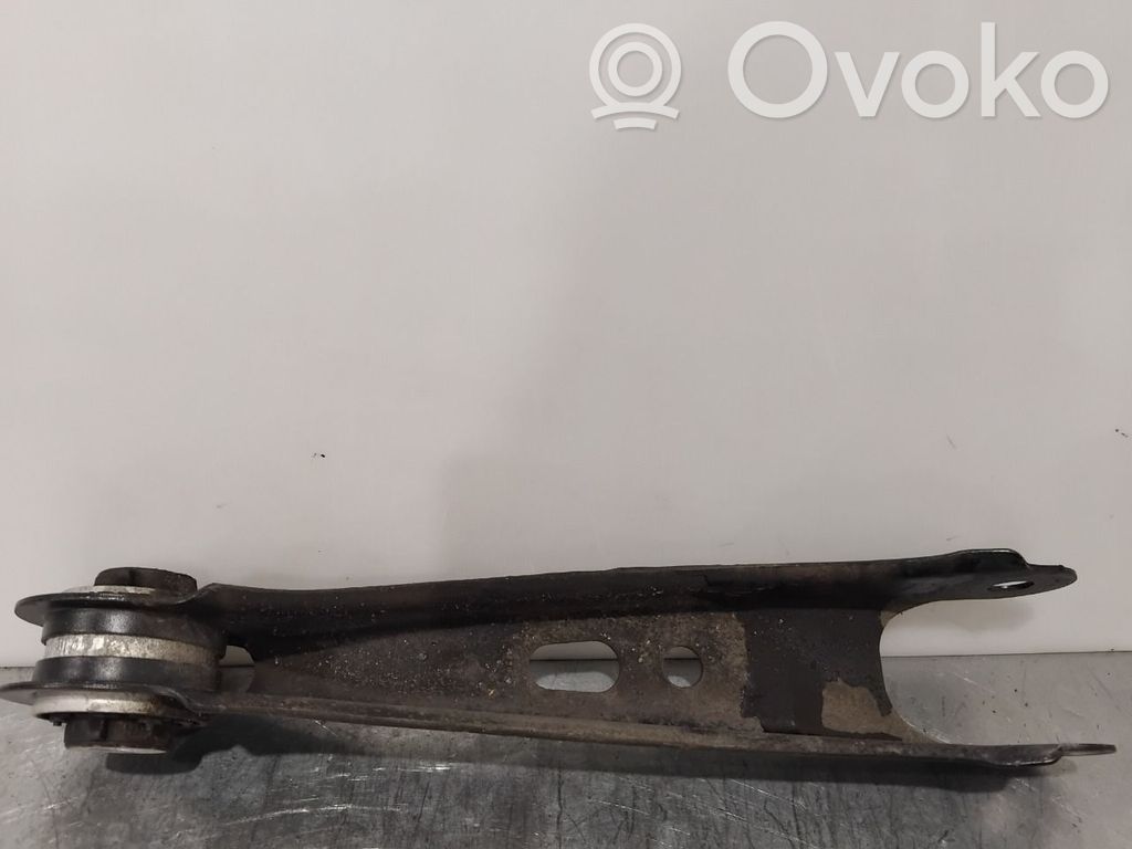 MG MG4 ev Querlenker hinten 