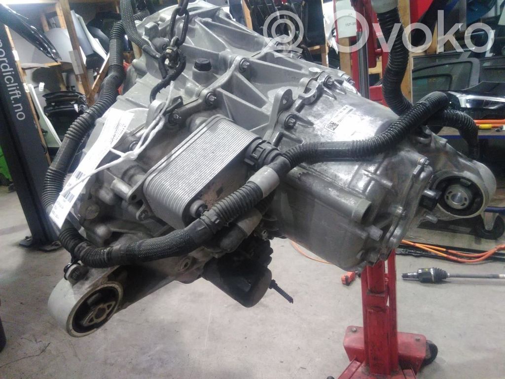 Tesla Model Y motor de coche eléctrico 