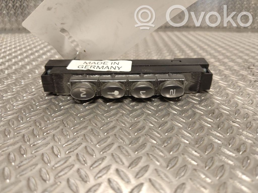 Porsche 911 996 Ramka przycisków otwierania szyby drzwi przednich 