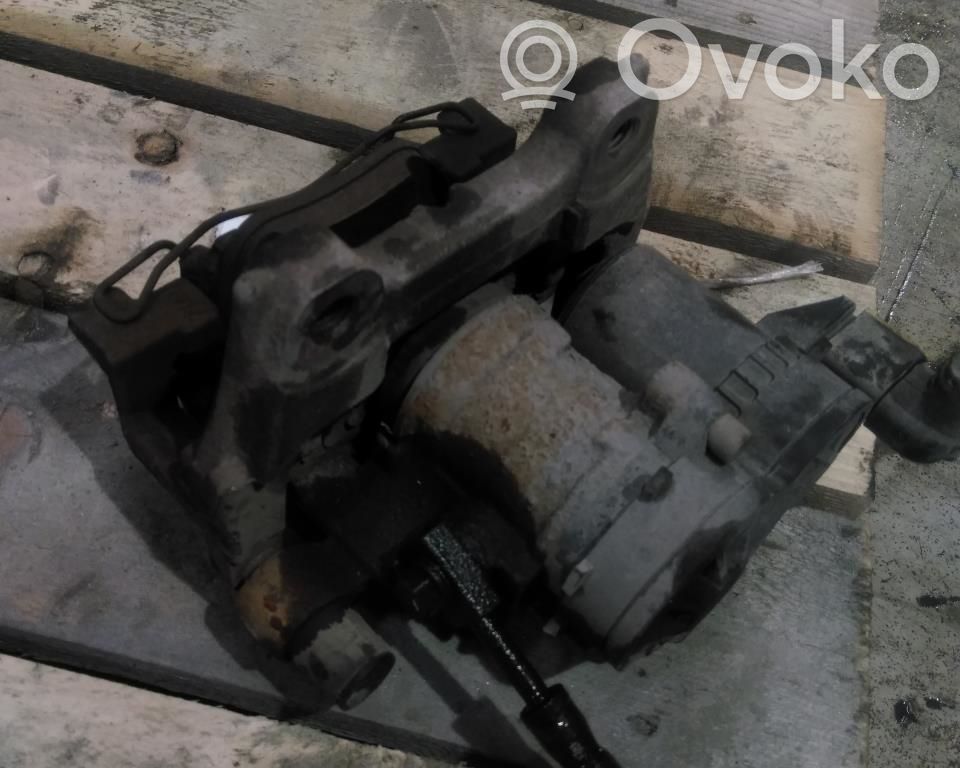 Volvo XC40 Tylny zacisk hamulcowy 