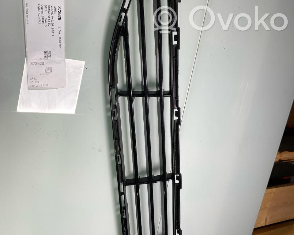 Volvo V40 Atrapa chłodnicy / Grill 