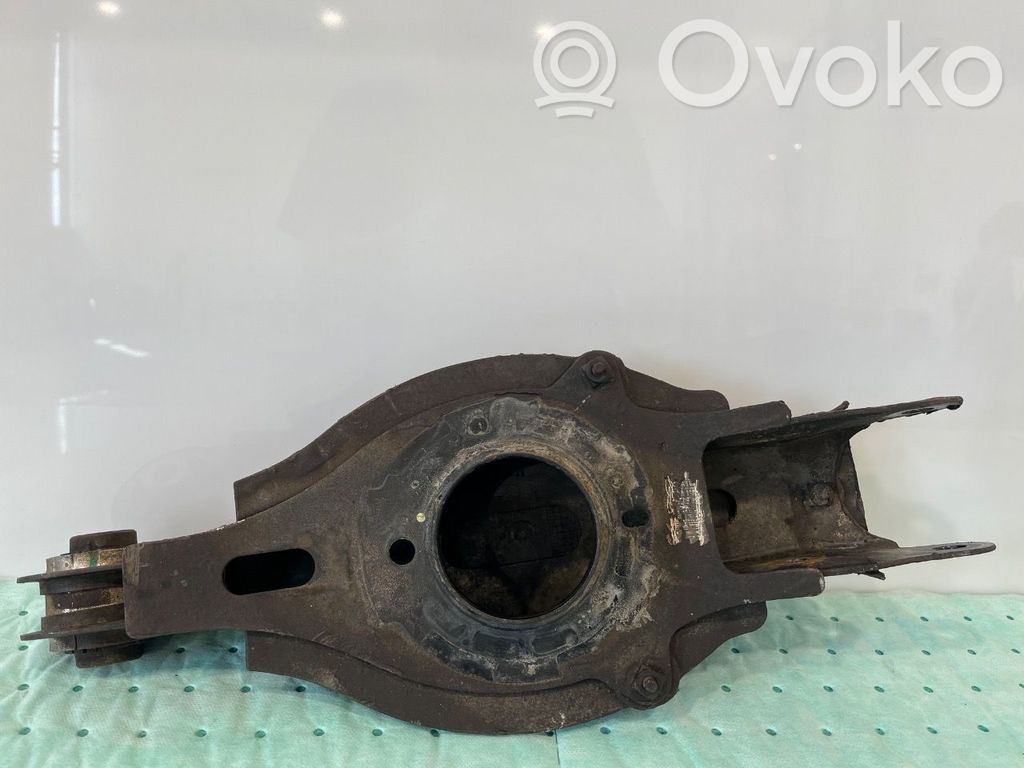 MG MG4 ev Querlenker hinten 