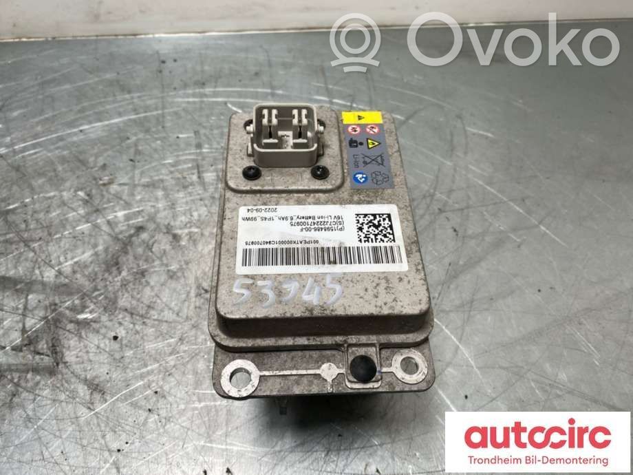 Tesla Model Y 12 V ligzda (priekšā) 