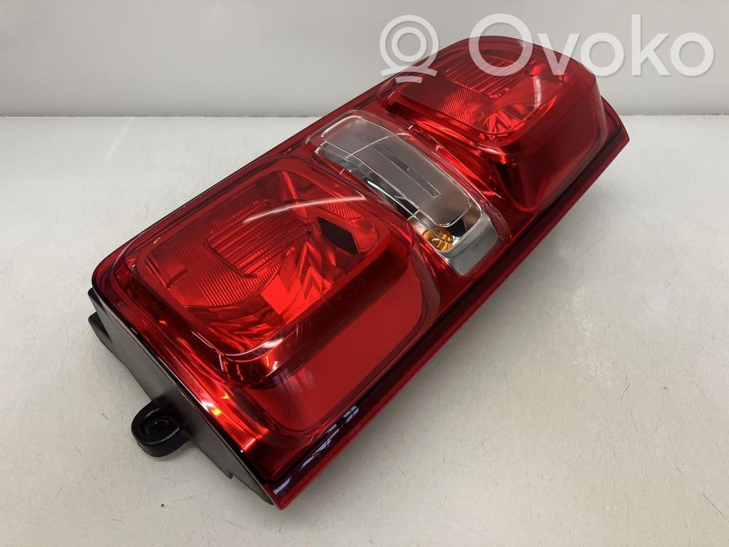 Opel Vivaro Luci posteriori 