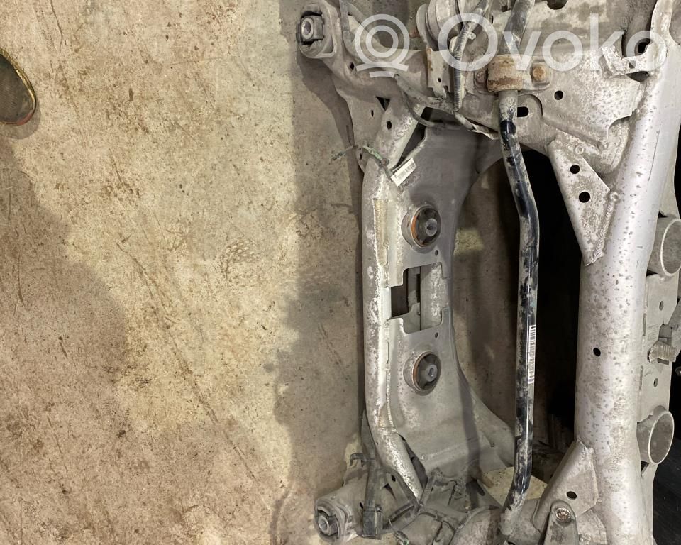 Galinis traversas   J9D35K091AC,J9D35K091AF,T4K16340,T4K1763