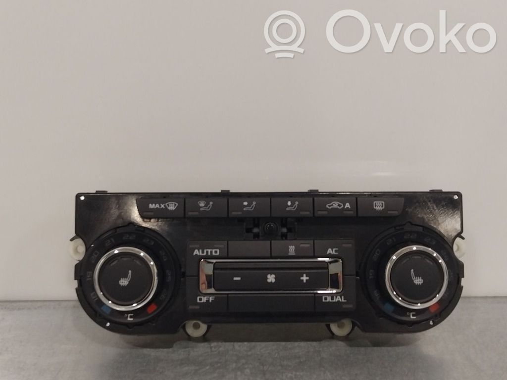 Skoda Octavia Mk2 (1Z) Rămă unitate control climatizare 