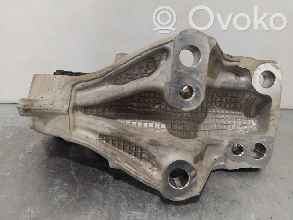 Citroen Berlingo Engine mount bracket 