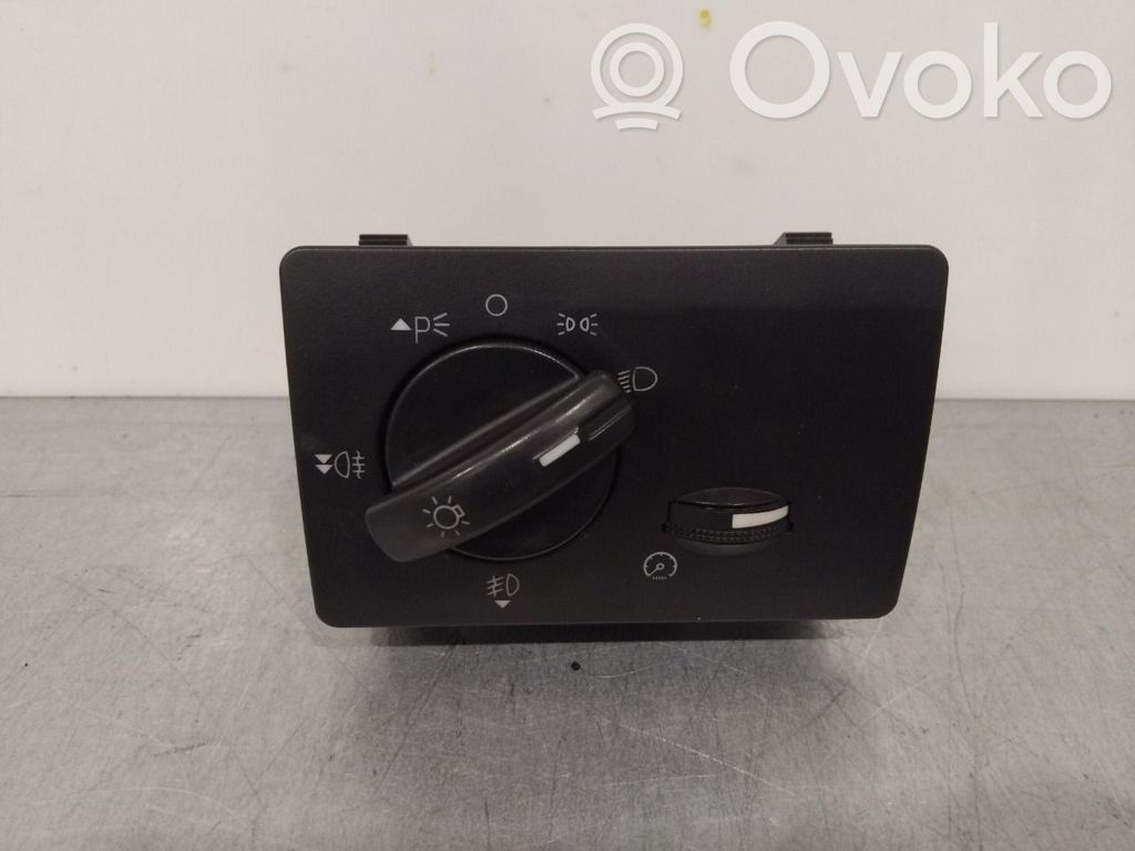 Ford Focus Light switch 
