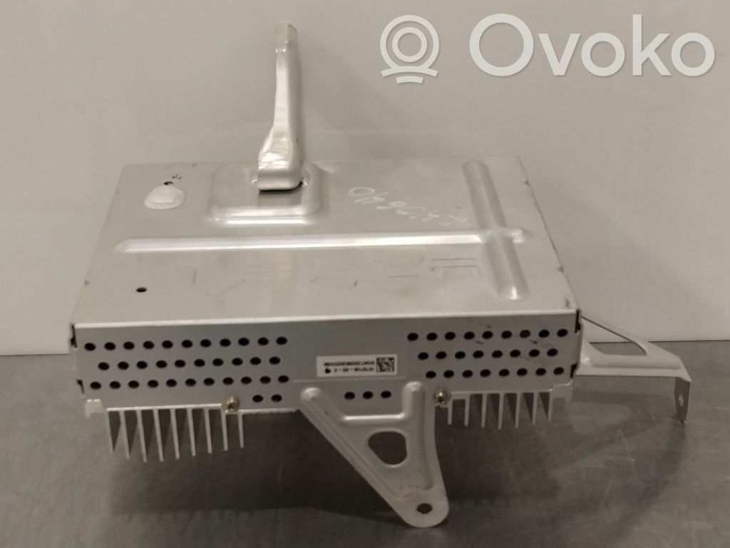 Tesla Model 3 Garso stiprintuvas 