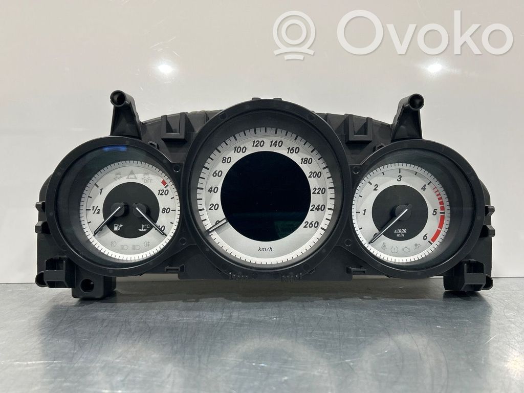 Mercedes-Benz C W204 Velocímetro (tablero de instrumentos) 