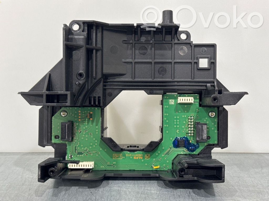 Ford Focus Multifunkcinis valdymo jungtukas/ rankenėlė 