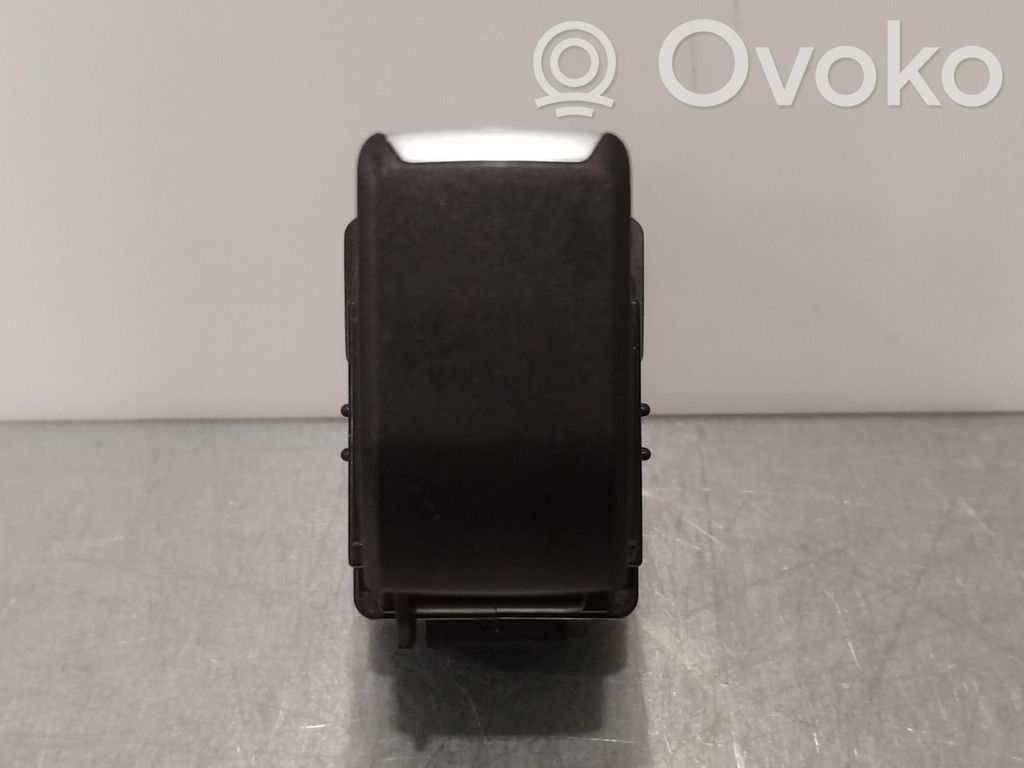 Isuzu D-Max Electric window control switch 