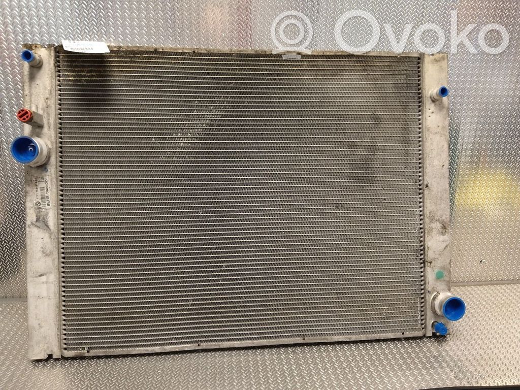 BMW 5 E60 E61 Coolant radiator 