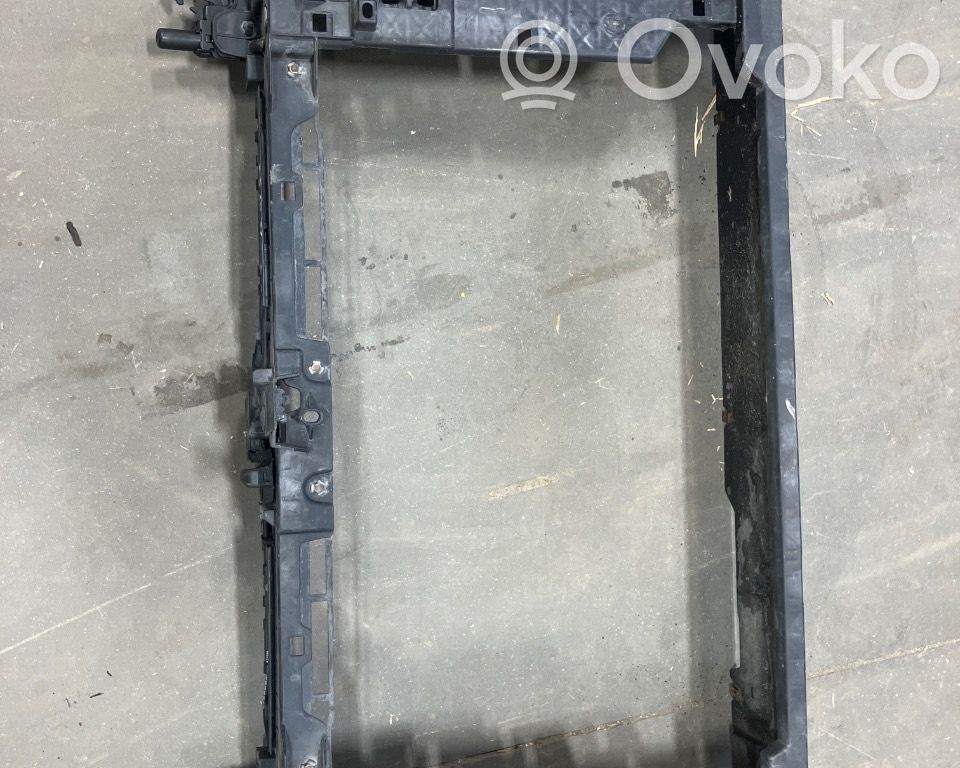 Audi A1 Radiatorių panelė 