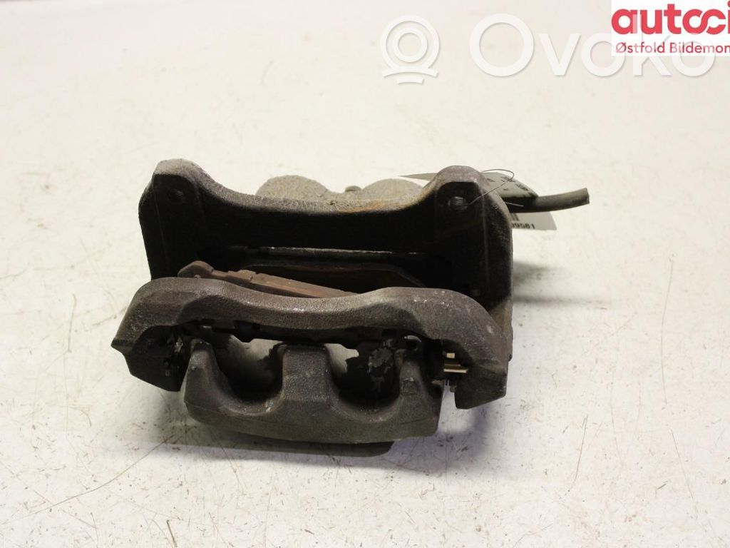 Toyota RAV 4 (XA50) Pinza del freno anteriore 