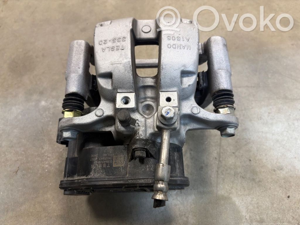 Tesla Model Y Galinis suportas 
