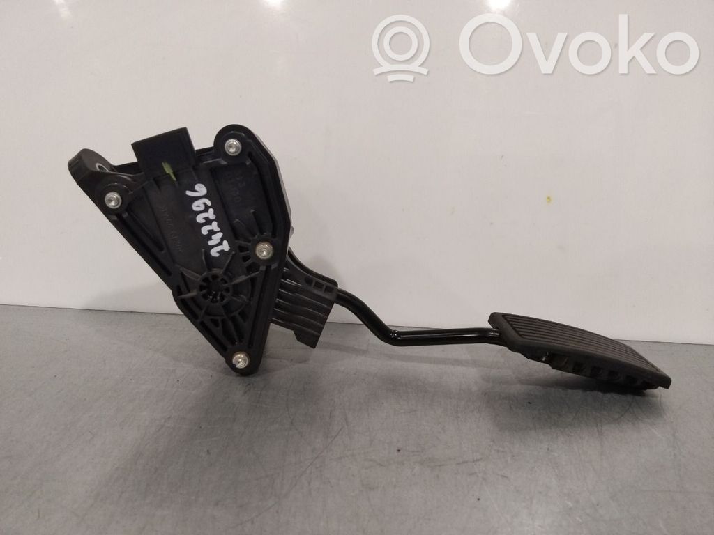 Honda CR-V Accelerator throttle pedal 