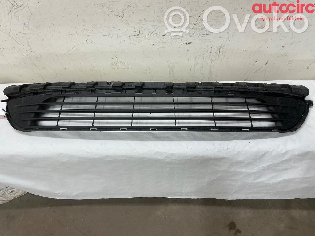Opel Vivaro Grilă față 