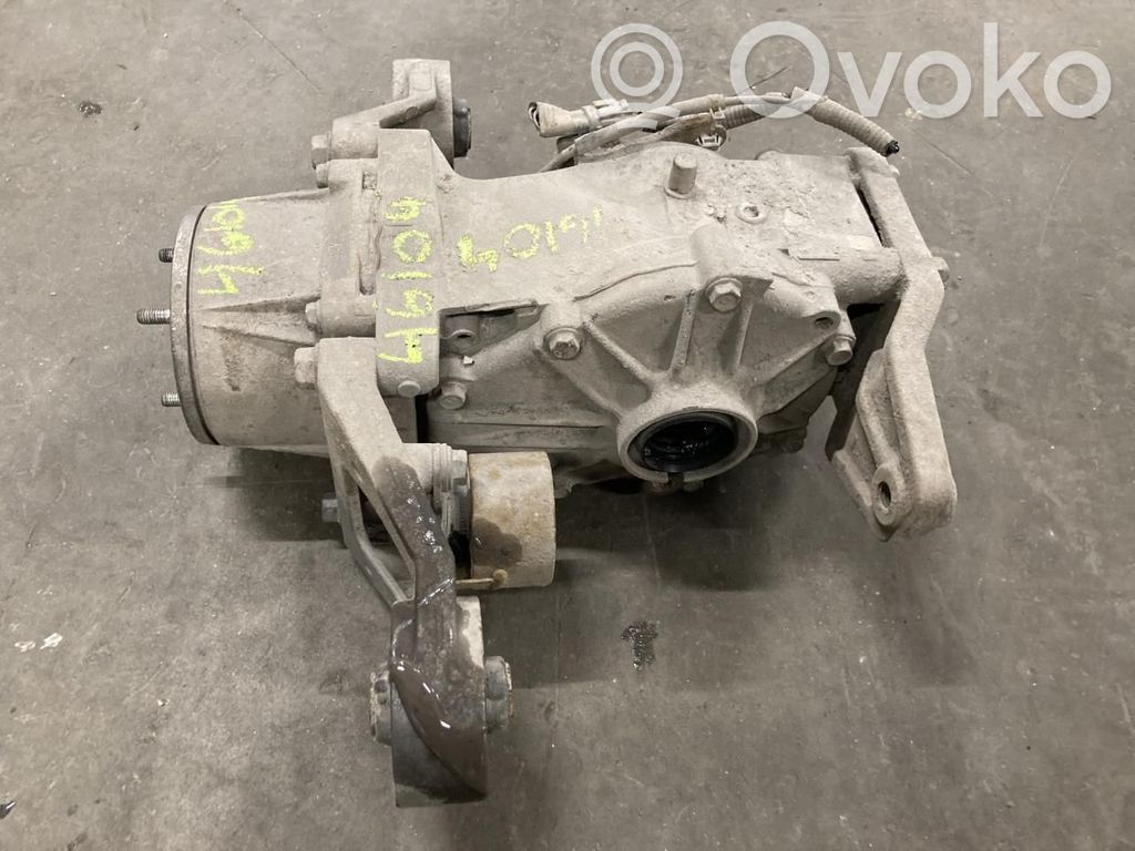 Toyota RAV 4 (XA40) Trave dell'asse posteriore 