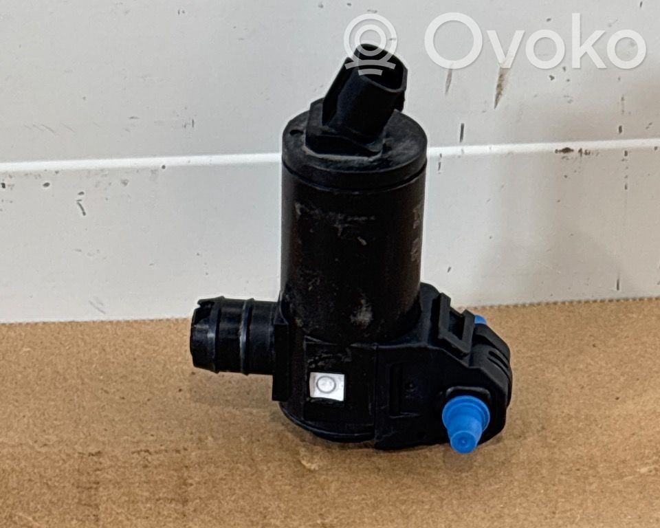 Toyota RAV 4 (XA50) Windscreen/windshield washer pump 
