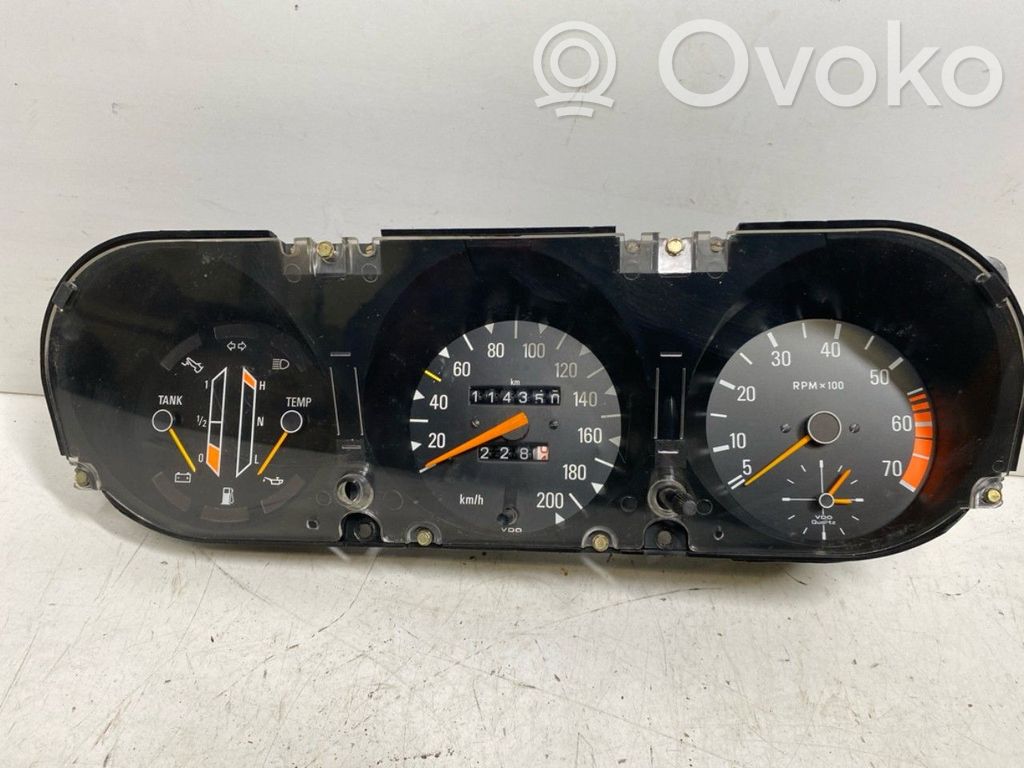 Geschwindigkeitsmesser Cockpit   656850,656850