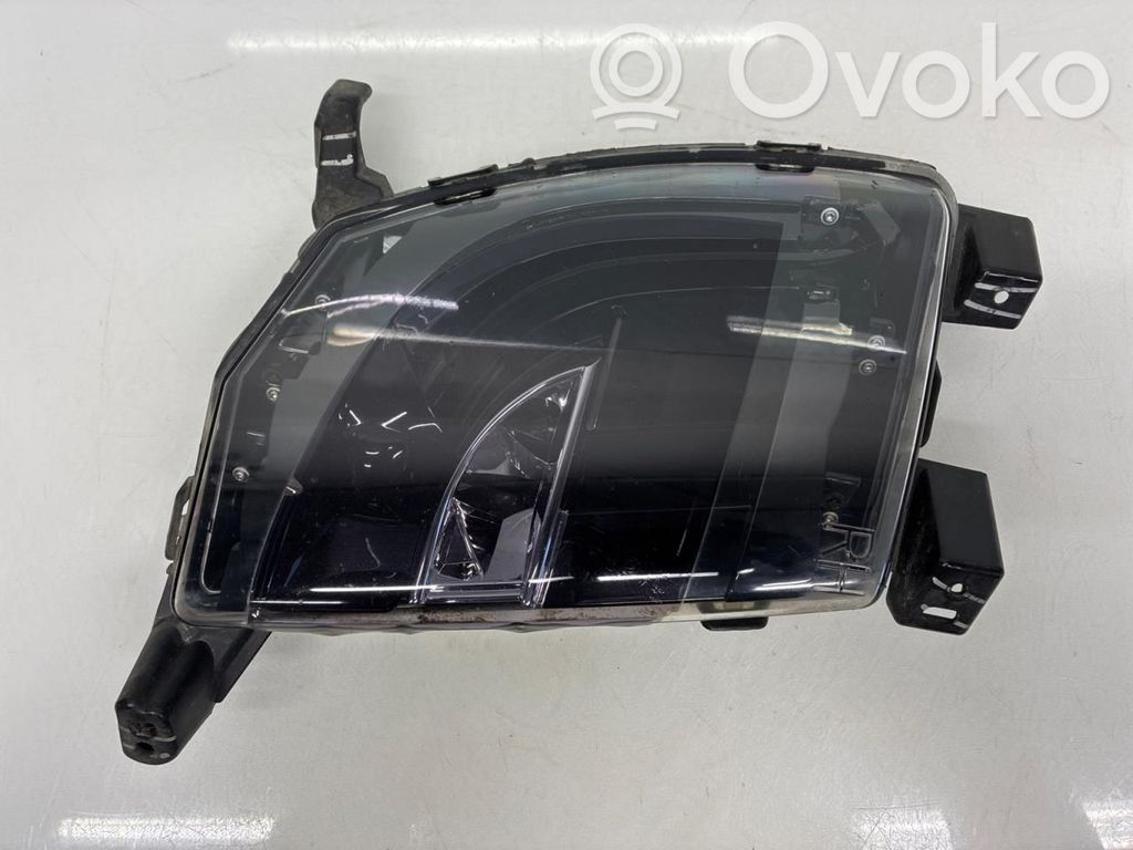 Tesla Model S Miglas lukturis priekšā 