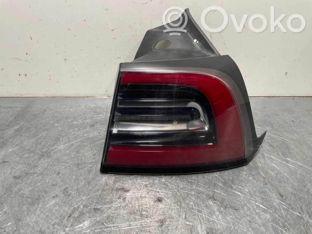 Tesla Model 3 Takavalot 