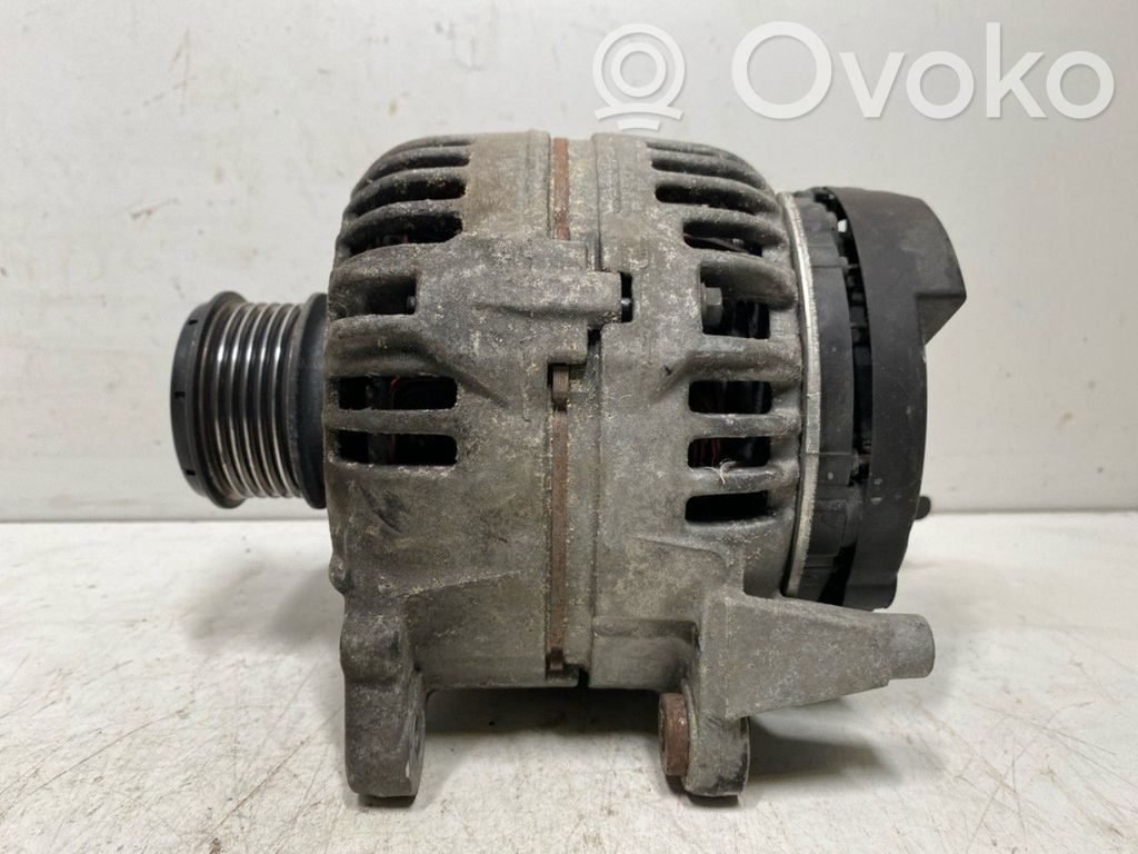 Audi A4 S4 B7 8E 8H Generatorius 