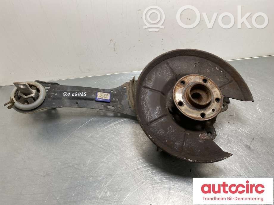 Volvo V70 Achsschenkel hinten 