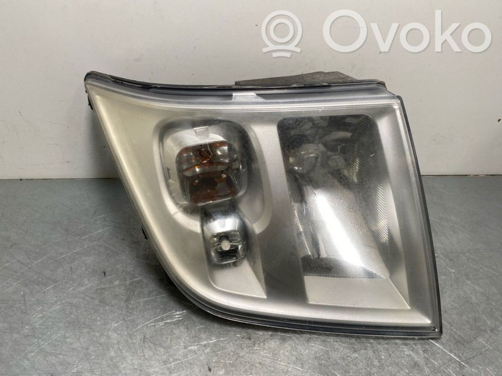 Ford Transit Phare frontale 